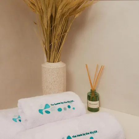 The By The River Tatil Evi *